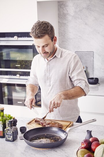 Stark braadpan met extra zijgreep