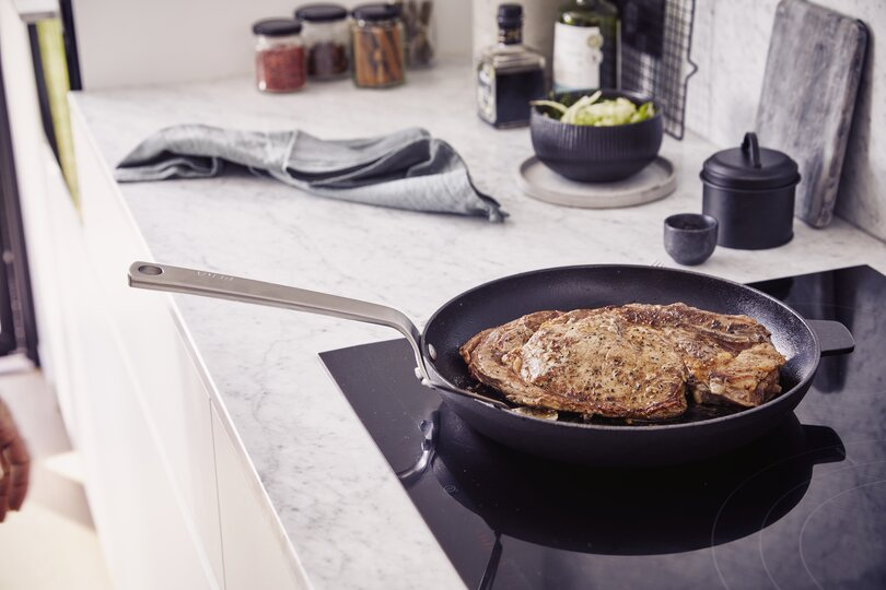 Stark braadpan met extra zijgreep